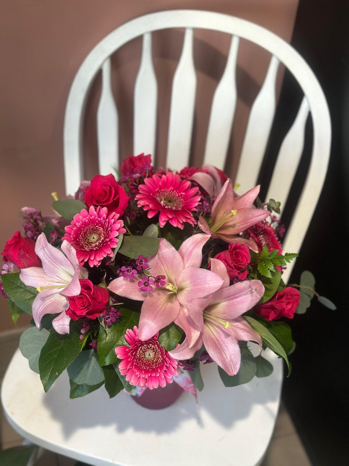 💗 Blushing Romance Arrangement